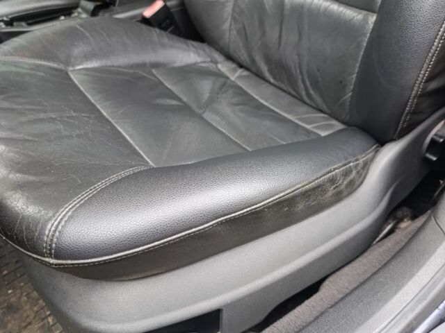 Синий Ауди А6, объемом двигателя 1.9 л и пробегом 349 тыс. км за 6500 $, фото 6 на Automoto.ua