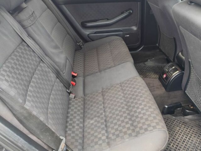 Синій Ауді А6, об'ємом двигуна 2 л та пробігом 38 тис. км за 1950 $, фото 5 на Automoto.ua