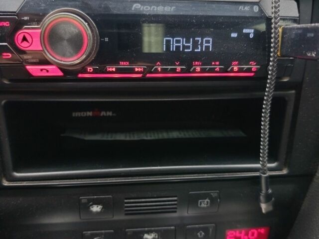 Синий Ауди А6, объемом двигателя 1.9 л и пробегом 349 тыс. км за 6500 $, фото 5 на Automoto.ua