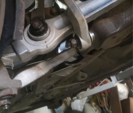 Синій Ауді А6, об'ємом двигуна 1.9 л та пробігом 379 тис. км за 2800 $, фото 12 на Automoto.ua