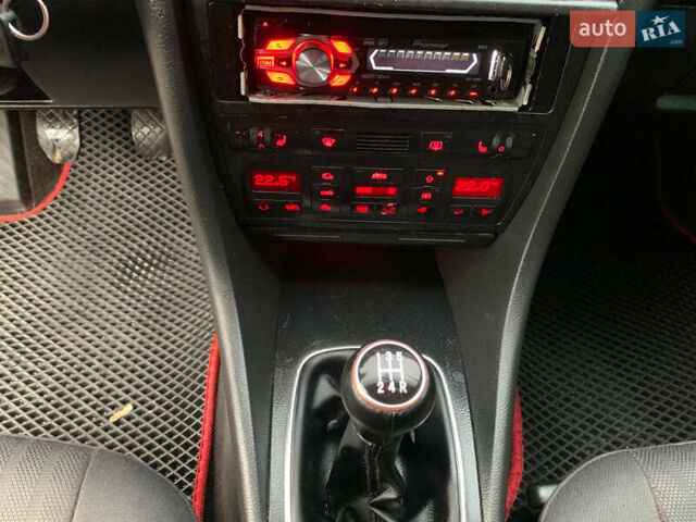 Синий Ауди А6, объемом двигателя 2.4 л и пробегом 311 тыс. км за 5190 $, фото 32 на Automoto.ua