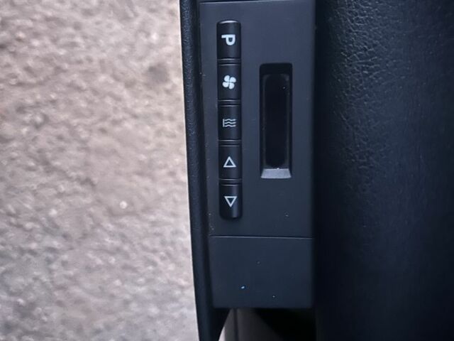 Синій Ауді А6, об'ємом двигуна 1.9 л та пробігом 379 тис. км за 2800 $, фото 14 на Automoto.ua