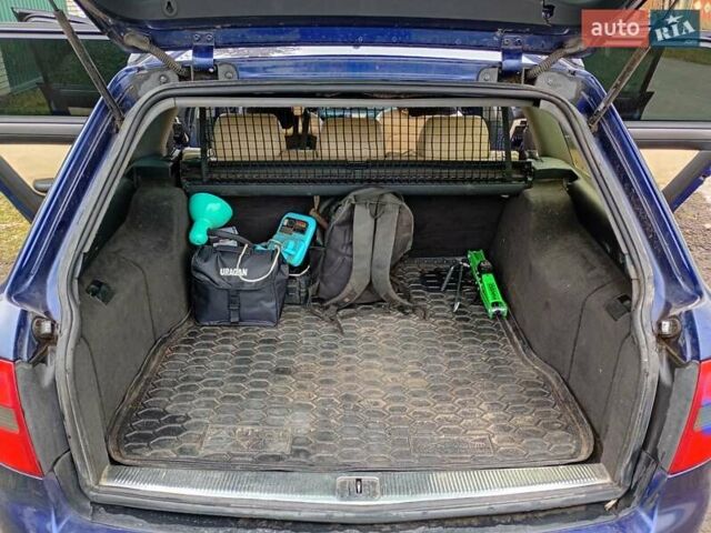 Синий Ауди А6, объемом двигателя 2.5 л и пробегом 435 тыс. км за 4000 $, фото 4 на Automoto.ua