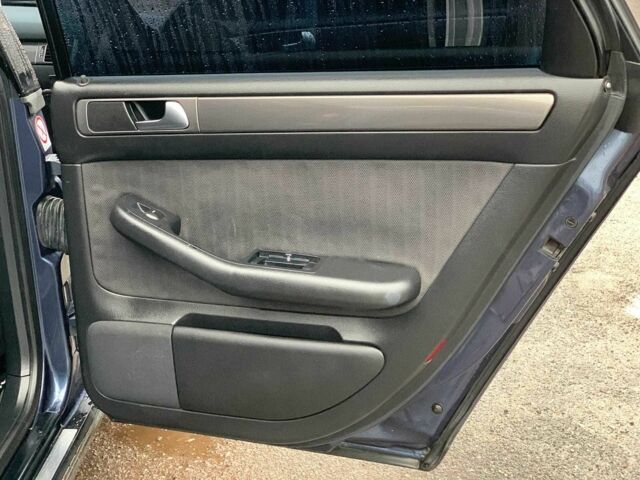 Синий Ауди А6, объемом двигателя 2.4 л и пробегом 311 тыс. км за 5190 $, фото 20 на Automoto.ua