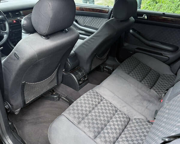 Синий Ауди А6, объемом двигателя 2.5 л и пробегом 398 тыс. км за 3000 $, фото 7 на Automoto.ua