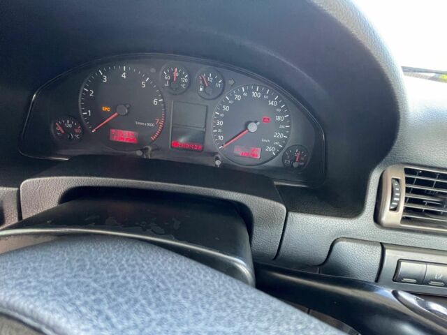 Синій Ауді А6, об'ємом двигуна 2.4 л та пробігом 320 тис. км за 4700 $, фото 5 на Automoto.ua