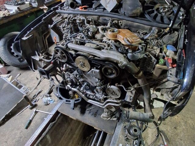 Синий Ауди А6, объемом двигателя 2.5 л и пробегом 650 тыс. км за 4300 $, фото 12 на Automoto.ua