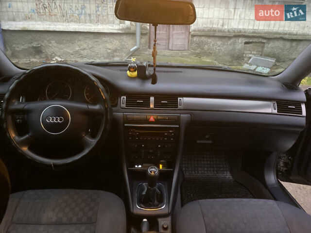 Синий Ауди А6, объемом двигателя 2.5 л и пробегом 327 тыс. км за 4500 $, фото 33 на Automoto.ua