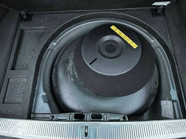 Синій Ауді А6, об'ємом двигуна 2.4 л та пробігом 320 тис. км за 3650 $, фото 13 на Automoto.ua