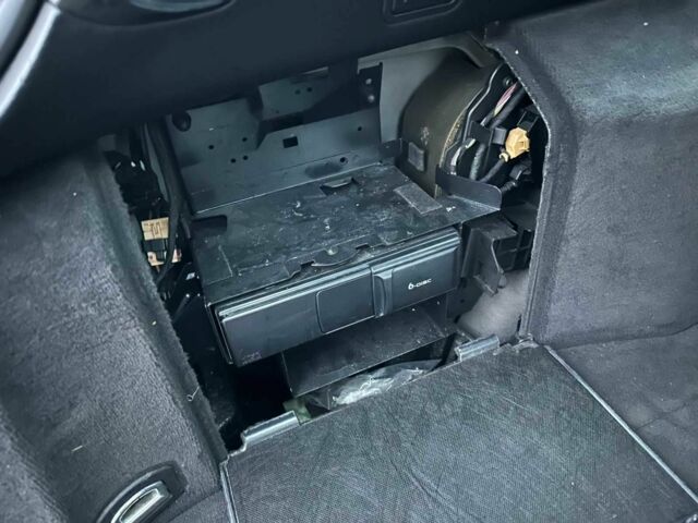 Синій Ауді А6, об'ємом двигуна 1.9 л та пробігом 320 тис. км за 3650 $, фото 14 на Automoto.ua