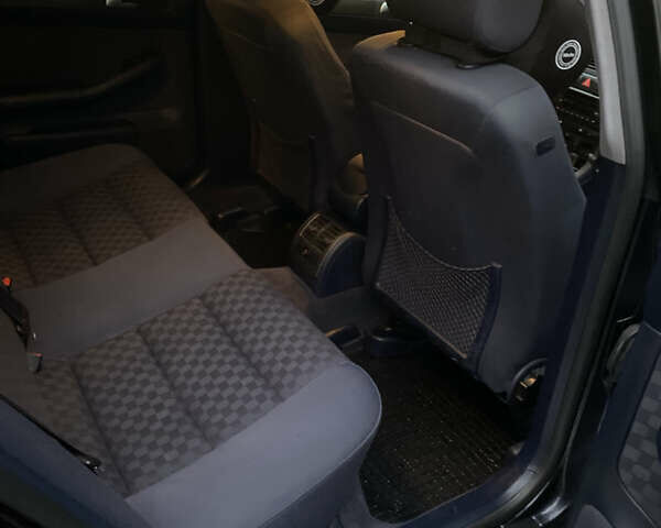 Синий Ауди А6, объемом двигателя 2.5 л и пробегом 327 тыс. км за 4500 $, фото 28 на Automoto.ua