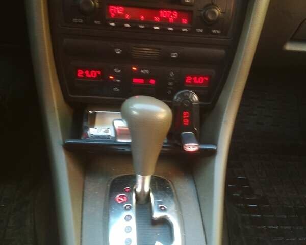 Синій Ауді А6, об'ємом двигуна 2.5 л та пробігом 302 тис. км за 6800 $, фото 8 на Automoto.ua