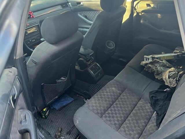 Синий Ауди А6, объемом двигателя 1.9 л и пробегом 270 тыс. км за 2308 $, фото 5 на Automoto.ua