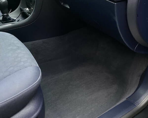 Синий Ауди А6, объемом двигателя 2.5 л и пробегом 327 тыс. км за 4500 $, фото 20 на Automoto.ua