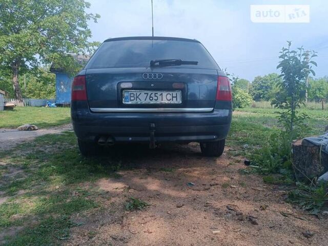 Синий Ауди А6, объемом двигателя 2.5 л и пробегом 401 тыс. км за 3650 $, фото 4 на Automoto.ua