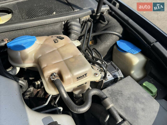 Синій Ауді А6, об'ємом двигуна 2.5 л та пробігом 358 тис. км за 4500 $, фото 34 на Automoto.ua