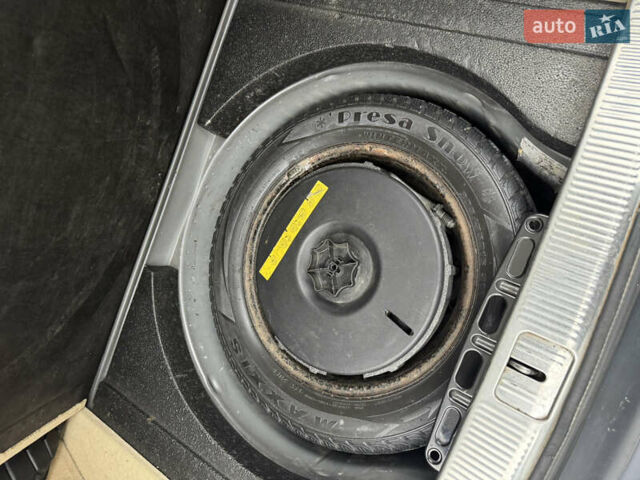 Синий Ауди А6, объемом двигателя 2.5 л и пробегом 435 тыс. км за 5600 $, фото 20 на Automoto.ua