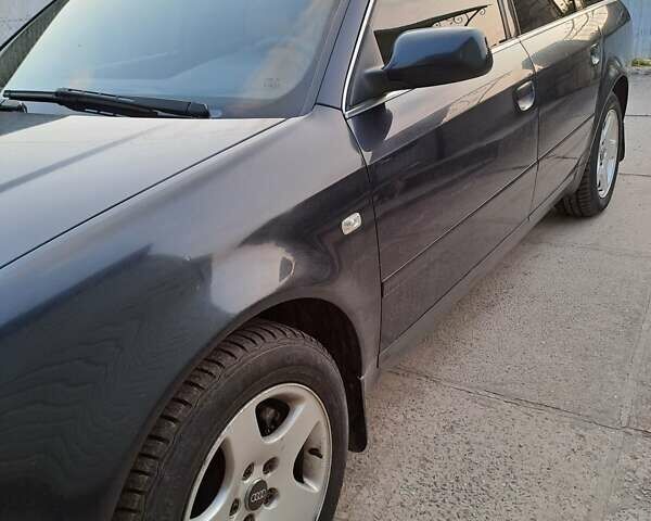 Синий Ауди А6, объемом двигателя 1.9 л и пробегом 300 тыс. км за 5000 $, фото 3 на Automoto.ua