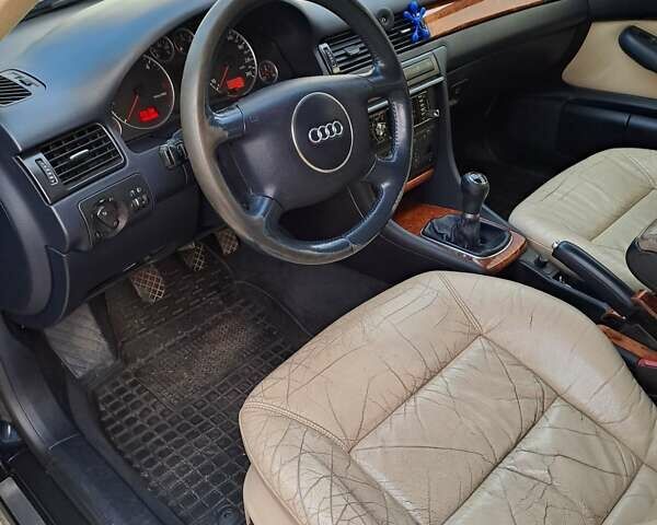 Синий Ауди А6, объемом двигателя 1.9 л и пробегом 300 тыс. км за 5000 $, фото 6 на Automoto.ua