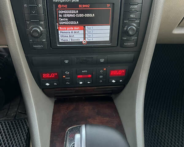 Синий Ауди А6, объемом двигателя 2.5 л и пробегом 375 тыс. км за 4999 $, фото 40 на Automoto.ua