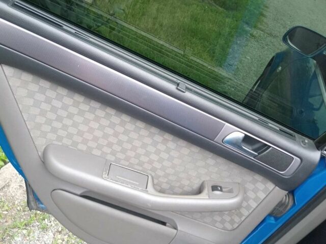 Ауди А6 2003 в Тернополе на Automoto.ua Синий Ауди А6, объемом двигателя 2.5 л и пробегом 300 тыс. км за 5300 $, фото 6 на Automoto.ua