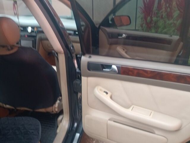 Синій Ауді А6, об'ємом двигуна 2.5 л та пробігом 300 тис. км за 4500 $, фото 5 на Automoto.ua