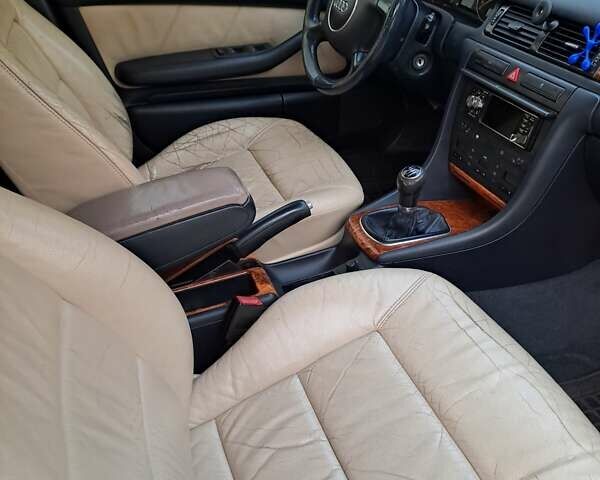 Синий Ауди А6, объемом двигателя 1.9 л и пробегом 300 тыс. км за 5000 $, фото 18 на Automoto.ua