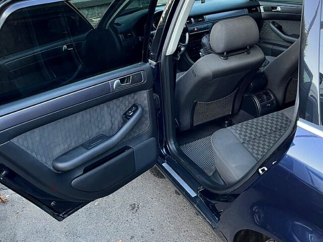 Синий Ауди А6, объемом двигателя 1.8 л и пробегом 193 тыс. км за 5800 $, фото 6 на Automoto.ua