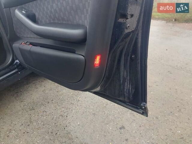 Синий Ауди А6, объемом двигателя 2.5 л и пробегом 252 тыс. км за 4000 $, фото 13 на Automoto.ua