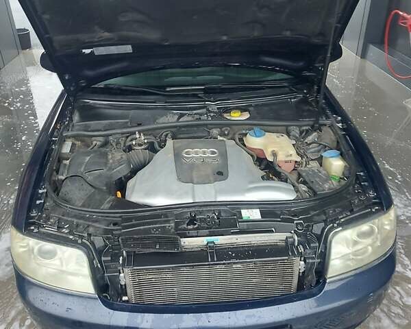 Синий Ауди А6, объемом двигателя 2.5 л и пробегом 252 тыс. км за 4000 $, фото 8 на Automoto.ua