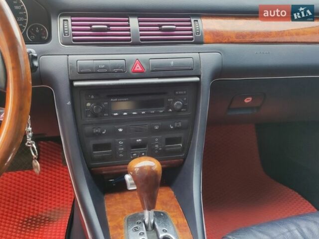 Синий Ауди А6, объемом двигателя 2.5 л и пробегом 323 тыс. км за 4500 $, фото 4 на Automoto.ua