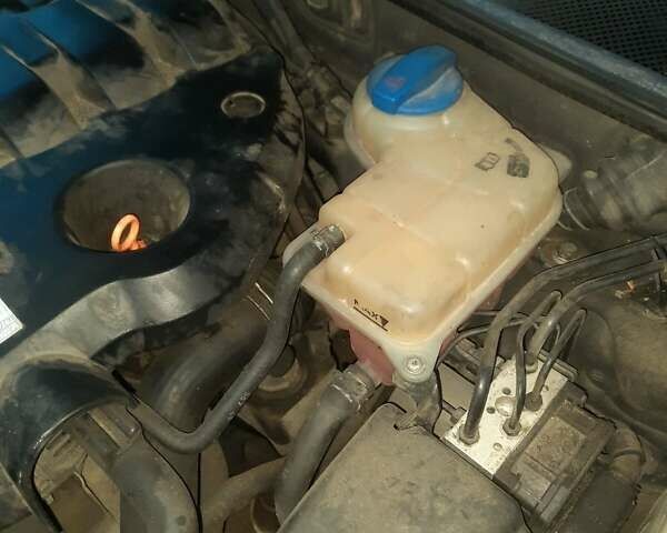 Синий Ауди А6, объемом двигателя 1.9 л и пробегом 415 тыс. км за 4950 $, фото 10 на Automoto.ua