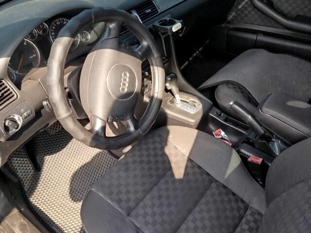 Синий Ауди А6, объемом двигателя 0 л и пробегом 230 тыс. км за 3800 $, фото 4 на Automoto.ua