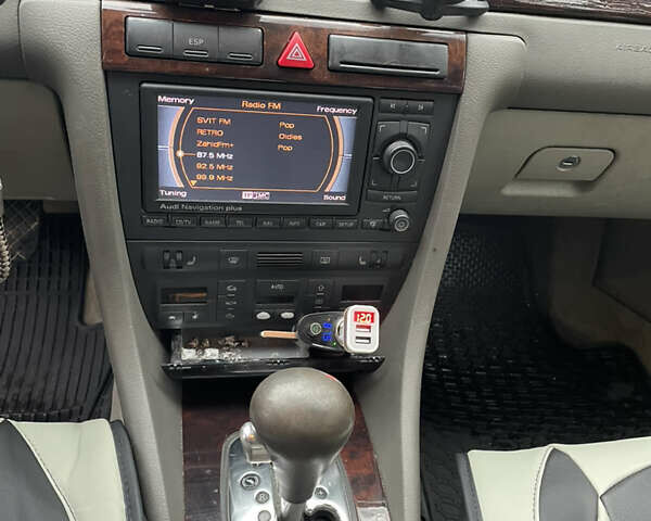 Синий Ауди А6, объемом двигателя 2.5 л и пробегом 291 тыс. км за 4900 $, фото 16 на Automoto.ua