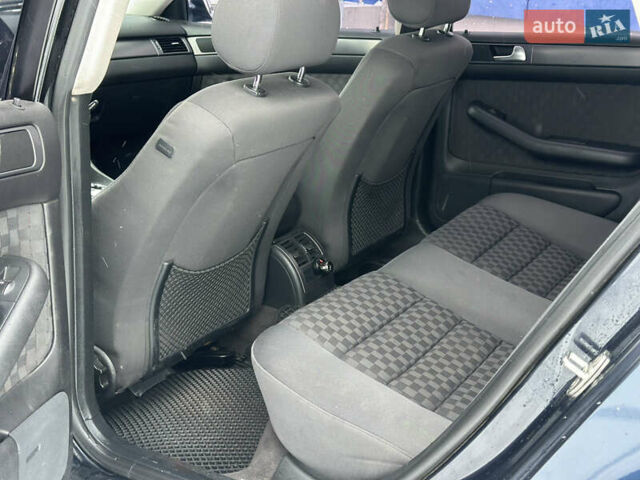 Синий Ауди А6, объемом двигателя 2.5 л и пробегом 368 тыс. км за 4950 $, фото 19 на Automoto.ua