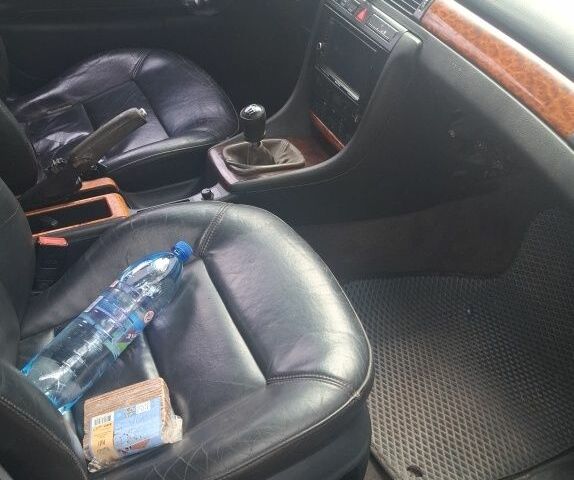 Синій Ауді А6, об'ємом двигуна 1.9 л та пробігом 422 тис. км за 5100 $, фото 2 на Automoto.ua