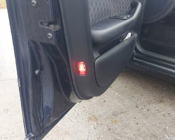 Синий Ауди А6, объемом двигателя 2.5 л и пробегом 252 тыс. км за 4000 $, фото 12 на Automoto.ua