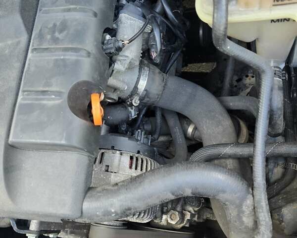 Синий Ауди А6, объемом двигателя 2 л и пробегом 318 тыс. км за 5950 $, фото 18 на Automoto.ua