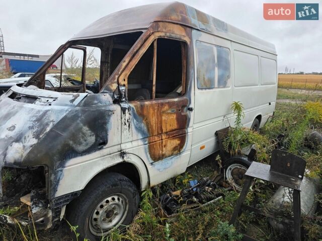 Синій Ауді А6, об'ємом двигуна 2 л та пробігом 270 тис. км за 7321 $, фото 4 на Automoto.ua