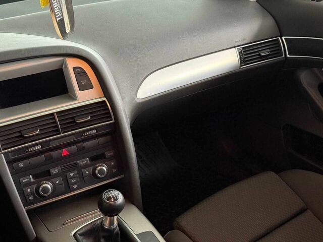 Синій Ауді А6, об'ємом двигуна 2 л та пробігом 335 тис. км за 6490 $, фото 16 на Automoto.ua