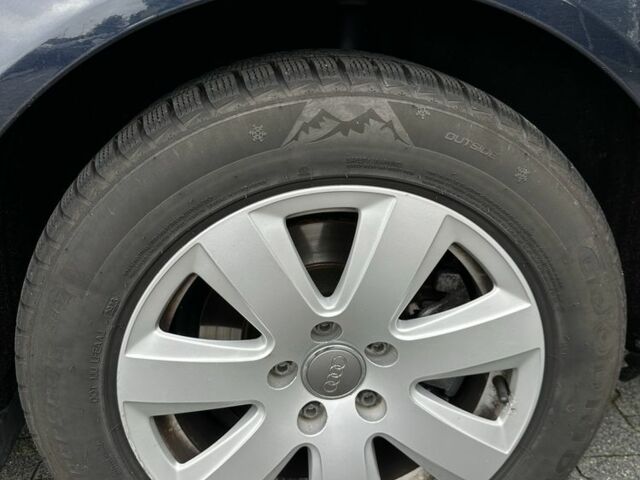 Синий Ауди А6, объемом двигателя 2.7 л и пробегом 335 тыс. км за 3123 $, фото 23 на Automoto.ua