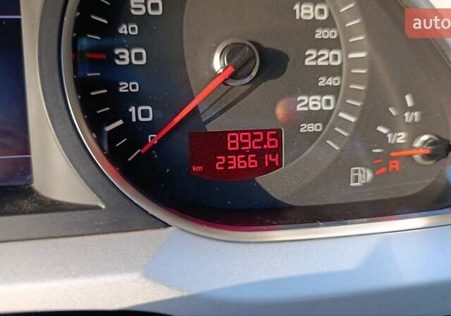 Синій Ауді А6, об'ємом двигуна 1.97 л та пробігом 236 тис. км за 9200 $, фото 20 на Automoto.ua