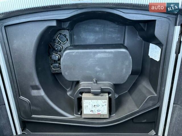 Синий Ауди А6, объемом двигателя 3 л и пробегом 257 тыс. км за 16300 $, фото 29 на Automoto.ua