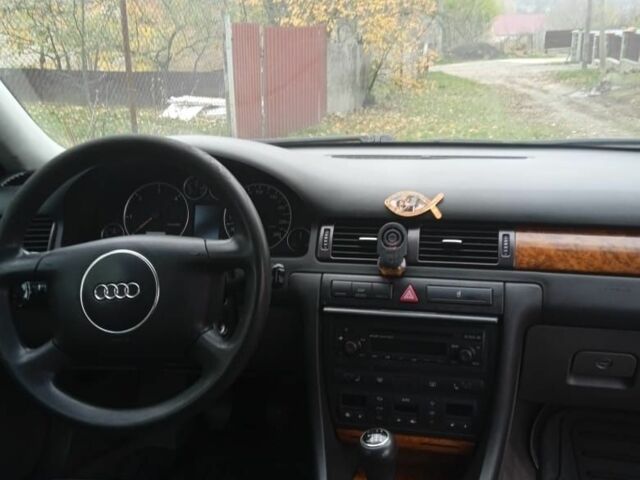 Синий Ауди А6, объемом двигателя 2.5 л и пробегом 342 тыс. км за 1900 $, фото 3 на Automoto.ua