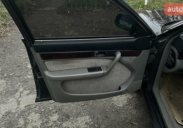 Зеленый Ауди А6, объемом двигателя 2.6 л и пробегом 285 тыс. км за 4000 $, фото 10 на Automoto.ua