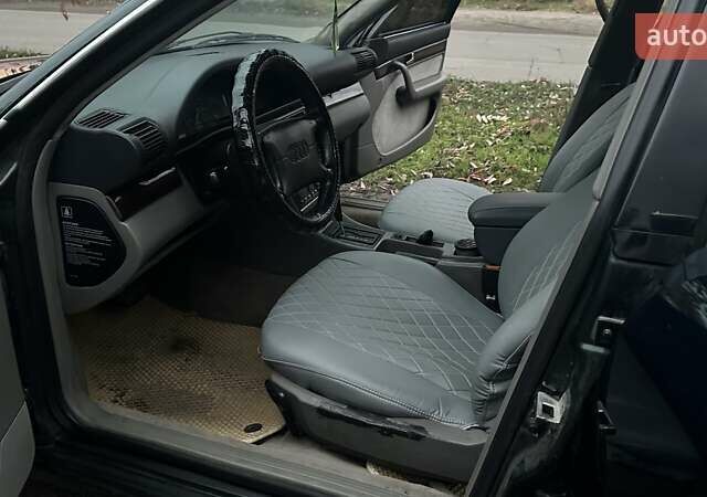 Зеленый Ауди А6, объемом двигателя 2.6 л и пробегом 285 тыс. км за 4000 $, фото 9 на Automoto.ua