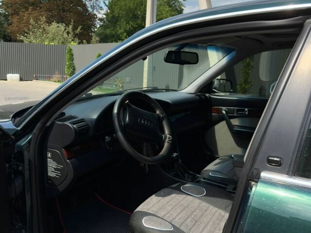 Зеленый Ауди А6, объемом двигателя 2.6 л и пробегом 177 тыс. км за 5000 $, фото 6 на Automoto.ua