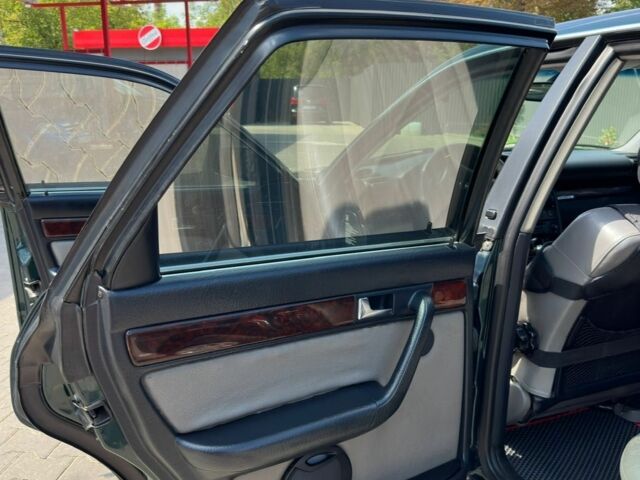 Зеленый Ауди А6, объемом двигателя 2.6 л и пробегом 177 тыс. км за 5000 $, фото 9 на Automoto.ua