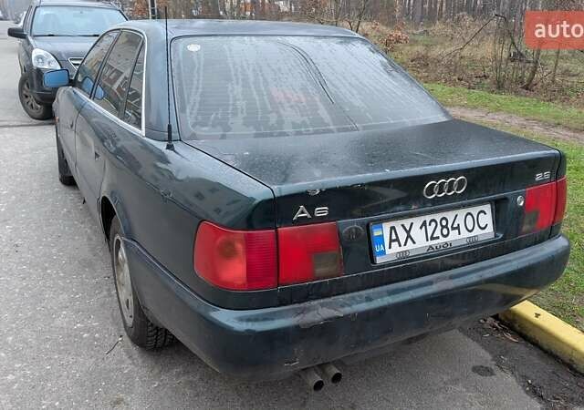 Зеленый Ауди А6, объемом двигателя 2.6 л и пробегом 285 тыс. км за 1200 $, фото 3 на Automoto.ua