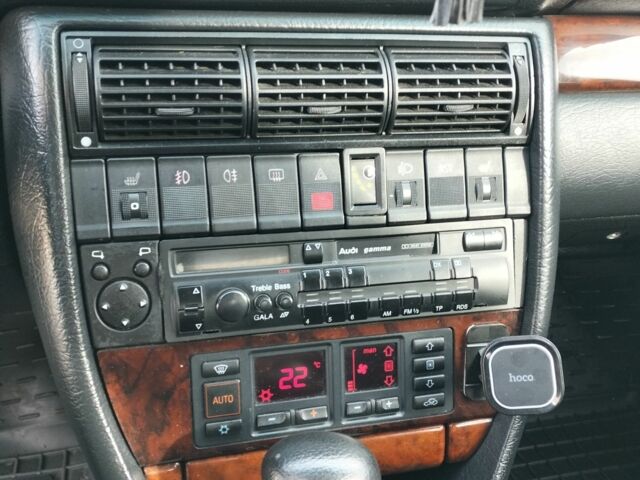 Зеленый Ауди А6, объемом двигателя 2.6 л и пробегом 298 тыс. км за 3700 $, фото 7 на Automoto.ua